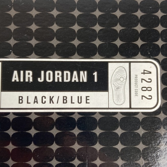 Nike AIR JORDAN Mini Tennis Shoe Bowen Designs 4282 Commemorative Collectible - Picture 8 of 16